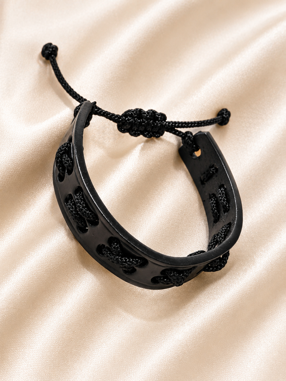 Black leather bracelet No Shell