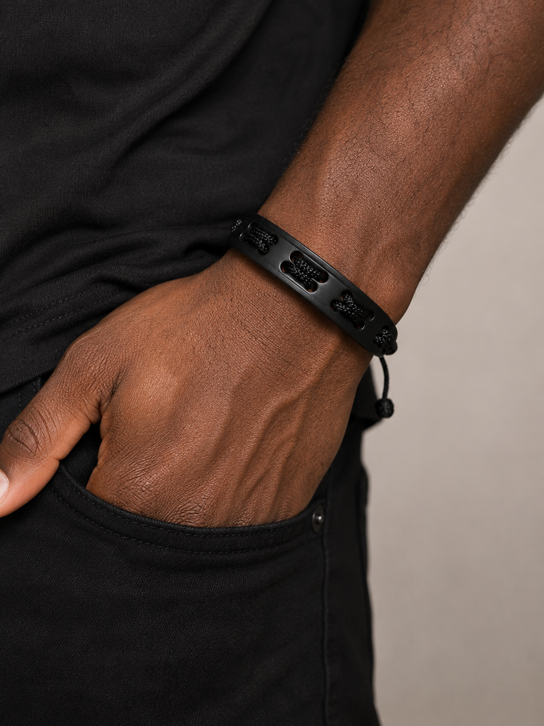 Black leather bracelet No Shell