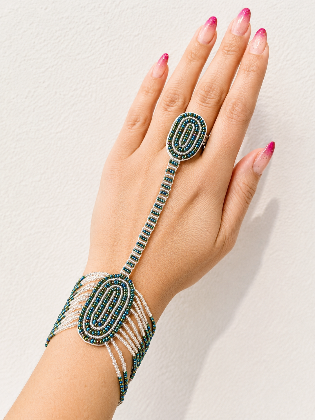Clear and Unique Green beaded ring bracelet